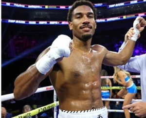  Osleys Iglesias difenderà Ibf e IBO contro il danese Zaren l'8 ottobre in Canada