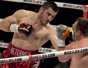  L'ex challenger IBF Kalajdzic vede Beterbiev  netto sfavorito contro Bivol nel 3° match !