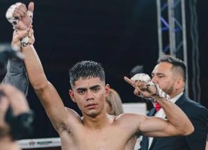 Il messicano Sergio Mendoza Cordova batte Sandoval per ko e diventa campione Wba e Wbc dei pesi mosca