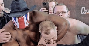 Sfiorata la rissa a Manchester. Chisora tenta di buttare a terra Wallin con un chokehold- VIDEO