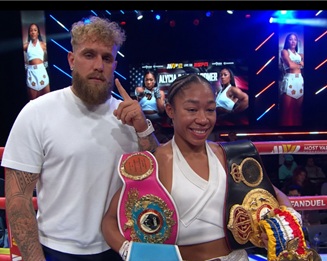 A New York  la pluricampionessa Alycia Baumgardner batte Shin ai punti 