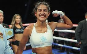 A Las Vegas Gabriela Fundora campionessa assoluta dei peso mosca. Vince Schofield 