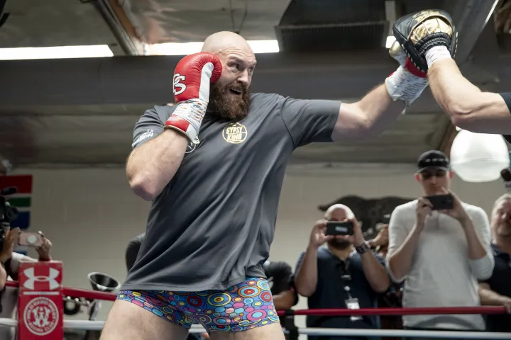 Tyson Fury dichiara :- Netflix  ha scelto me come simbolo  della boxe  spettacolo 