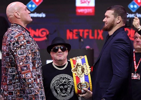  Conferenza stampa  piatta  a Londra. Tyson Fyry la rìscalda con le sue boutade 