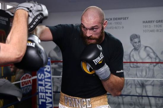 Tyson Fury caccia gli allenatori ! In vista del match con Makhmudov   si preparerà da solo  !