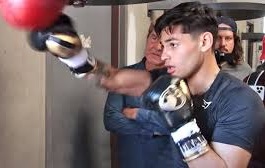 Ryan Garcia con il padre  Henry è tornato a San Diego per  mettersi agli ordini di Eddy Reynoso
