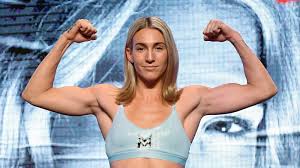 La tre volte campionessa del mondo  Mikaela Mayer firma per Jake Paul