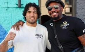 Ramirez Gilberto con Malik Scott