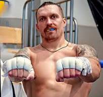 Sembra in forse la sfida tra  Usyk  e Verhoeven  il 23 maggio  in Egitto 