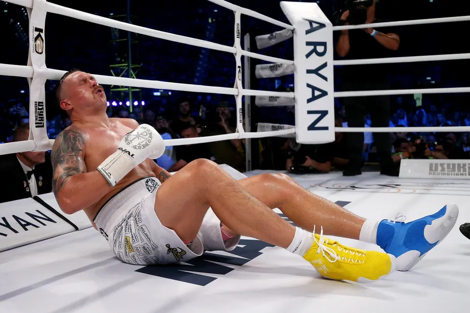 00000ttt Usyk al tappeto