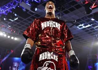 Anderson Jared in rosso