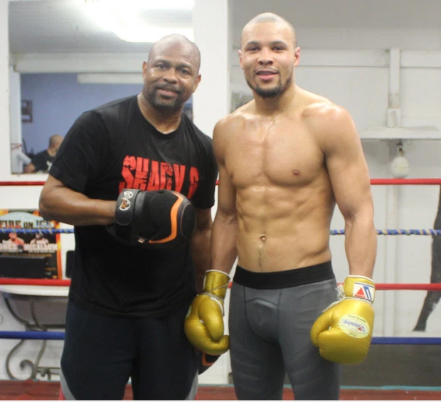 EUBANK Jr con Jones Roy