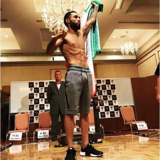 Nery Luis con bandiera