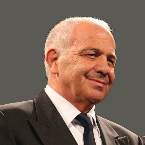 2017 Franco Falcinelli posa istituzionale