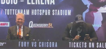 22222222222Warren e Chisora ridono