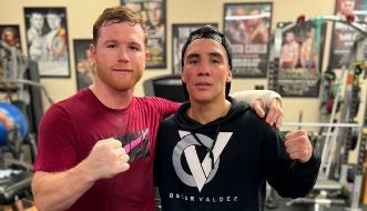 Alvarez con Valdez mano ing