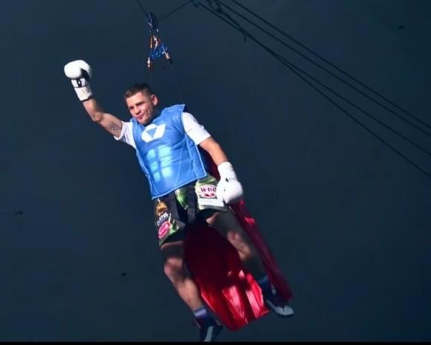 Berinchyk in versione superman