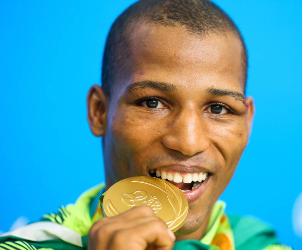 Conceicao Oro Rio con i denti