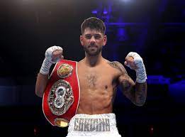 Cordina Joe con cintura