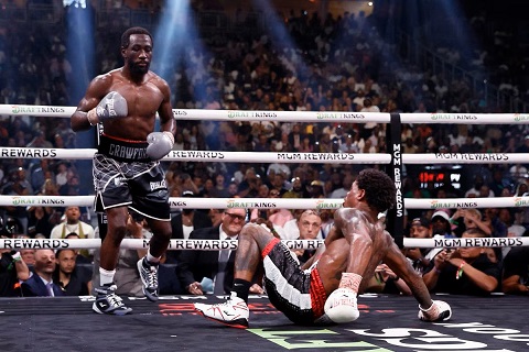 Crawford mette giù spence a LV