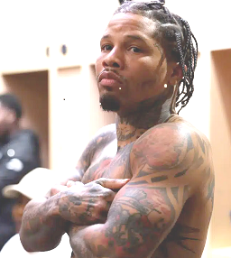 Davis Gervonya a braccia con 2