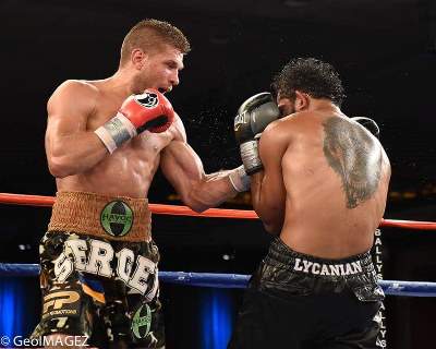 Derevyanchenko colpisce Ayala