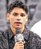 GARCIA Ryan microfono
