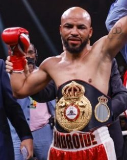Garcia Hector 30 win Wba spiuma