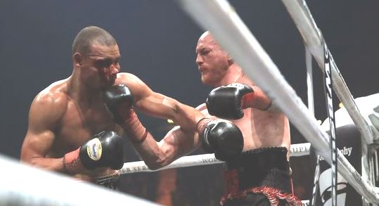 Groves montante su Eubank