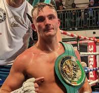 Hutchinson difende domani il Wbc International dei mediomassimi 