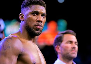 Joshua Serio con Hearn