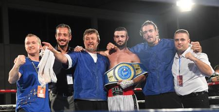 Kaba campionecon tutto il clan