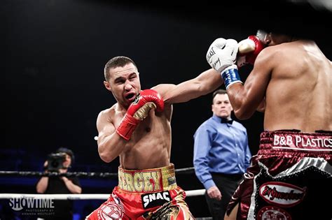 In Florida l'ex Ibf Sergey Lipinets batte  il britannico Davies Jr  in un match infuocato