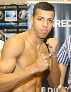 Machado Alberto in posa