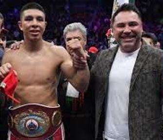 Munguia and De La Hoya