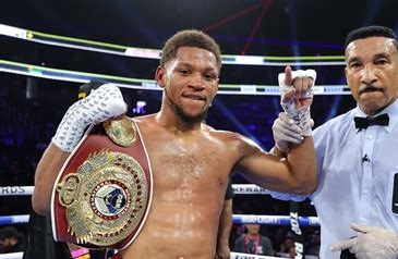Brian Norman Jr batte Santillan. Stupisce i fan e punta al mondiale - VIDEO