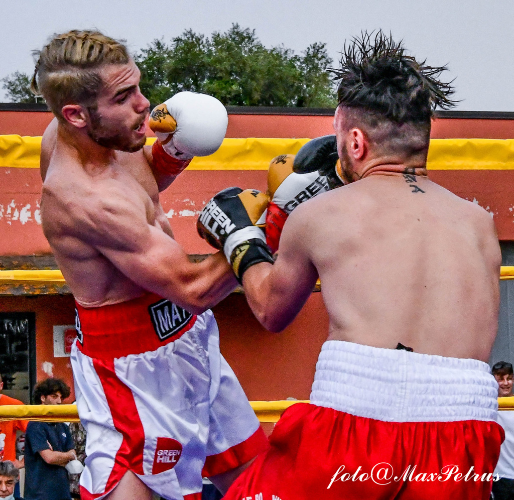 Occhinero beat Nettuno
