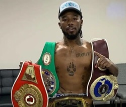 Ad Atlanta Elijah Pierce batte ai punti un tosto Sanmartin.Vince anche Brandon Adams