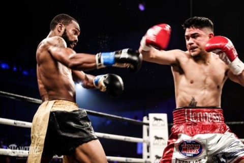 Russel Jr beat Jo Jo Diaz