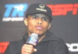 Stevenson Shakur microfono