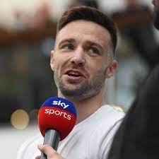 All'ex campione dei superleggeri Josh Taylor non rimane che salire nei welter