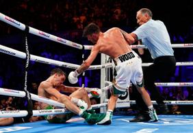 WOOD beat Conlan de 22